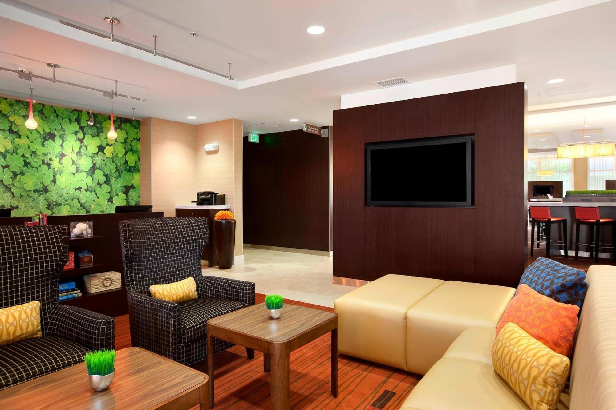 คอร์ตยาร์ด เวนจูรา ซิมีวัลเล่ย์ Hotel ซิมิวัลเลย์ ภายนอก รูปภาพ
