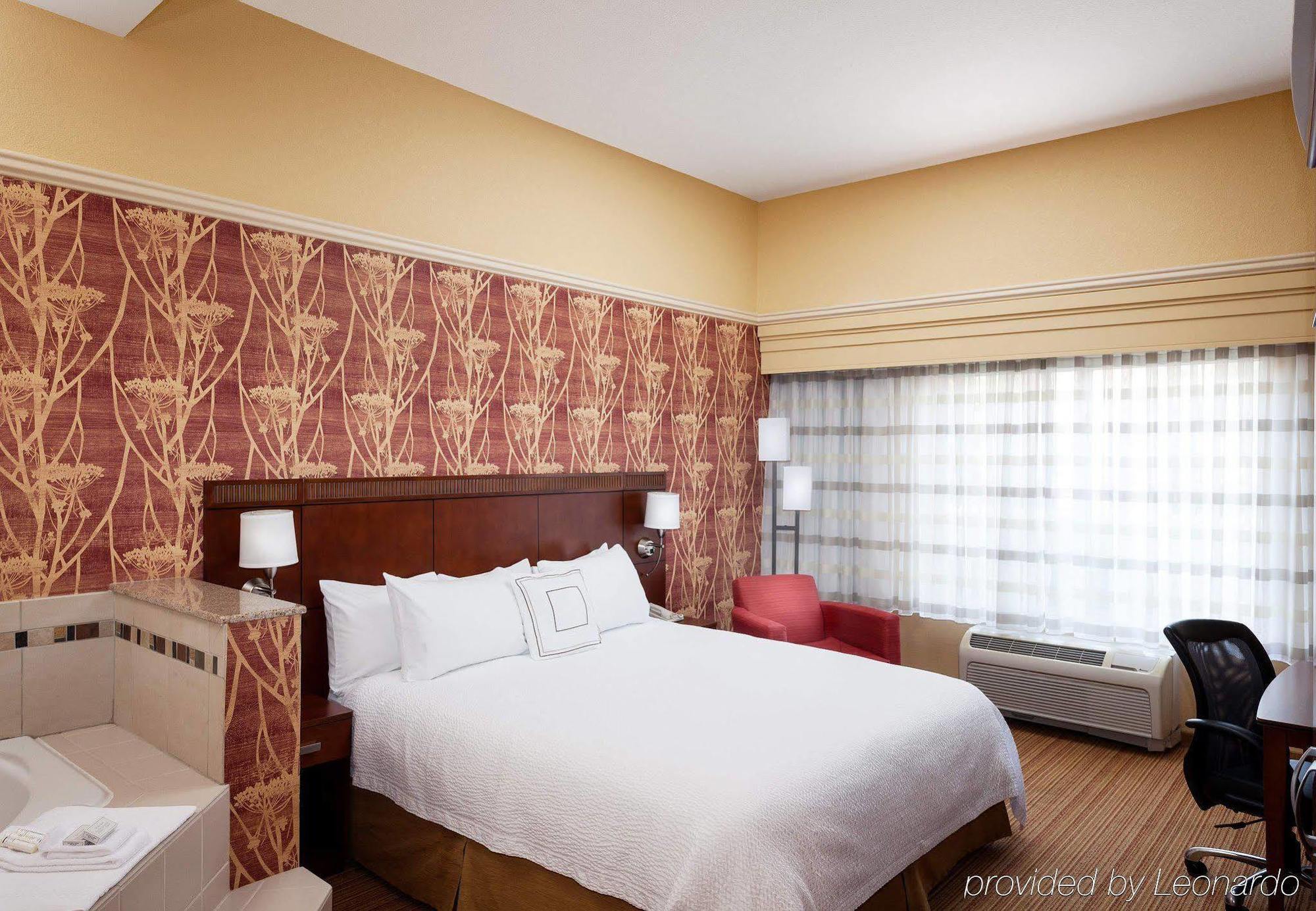 คอร์ตยาร์ด เวนจูรา ซิมีวัลเล่ย์ Hotel ซิมิวัลเลย์ ภายนอก รูปภาพ