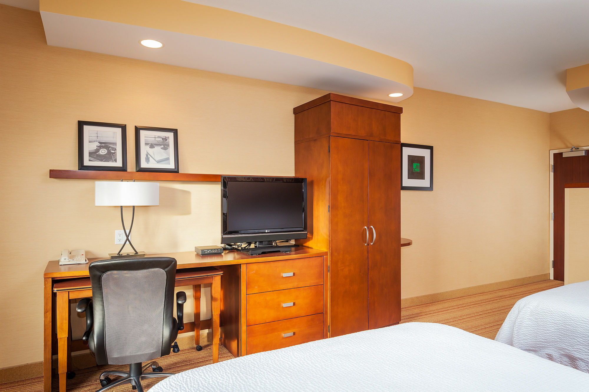 คอร์ตยาร์ด เวนจูรา ซิมีวัลเล่ย์ Hotel ซิมิวัลเลย์ ภายนอก รูปภาพ
