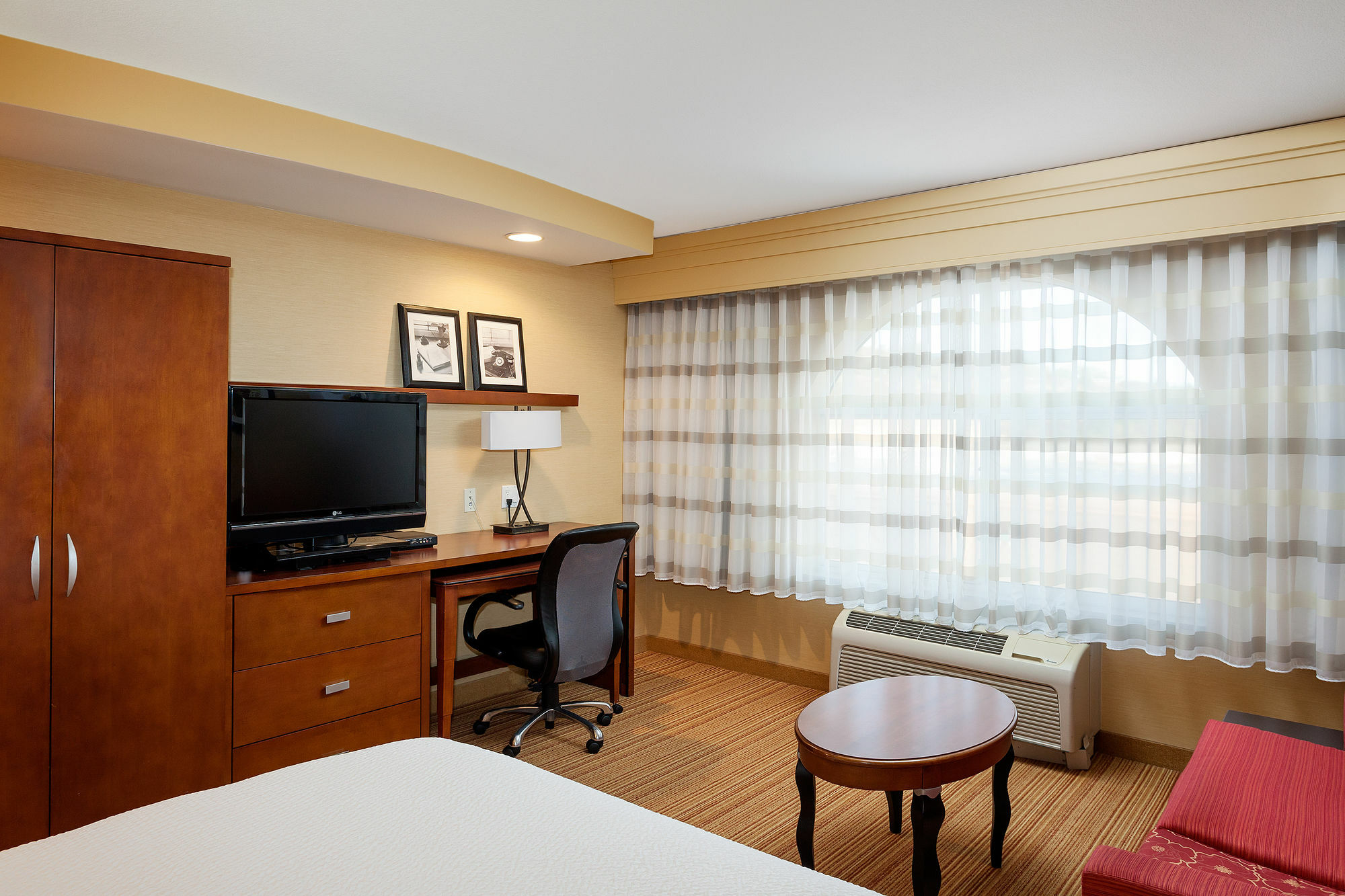 คอร์ตยาร์ด เวนจูรา ซิมีวัลเล่ย์ Hotel ซิมิวัลเลย์ ภายนอก รูปภาพ